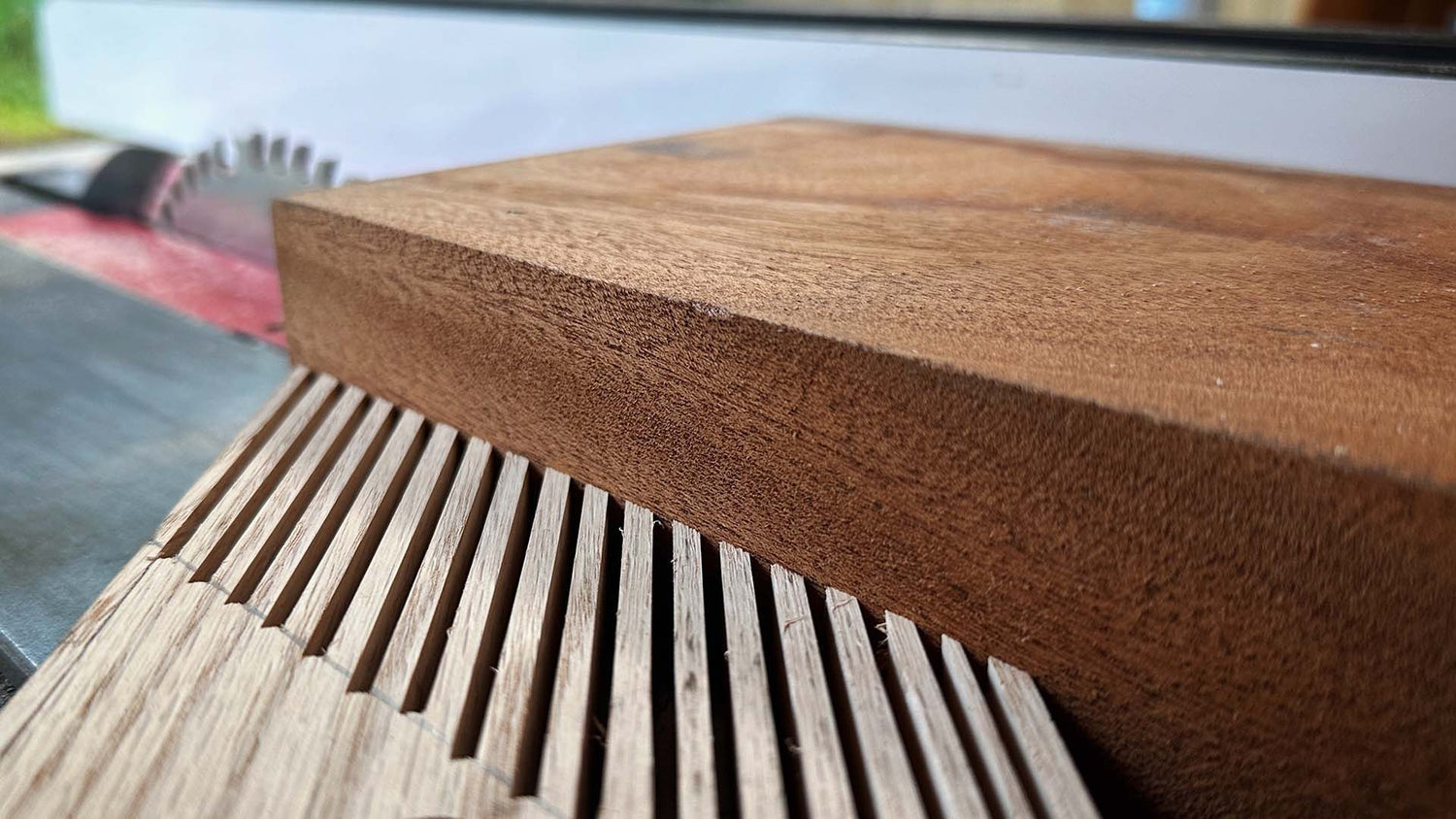 How to Make Your Own DIY Featherboard