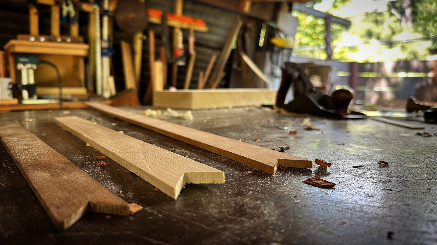 Doe’s Foot: Best Workholding Trick for Hand Planes (Quick Tip)