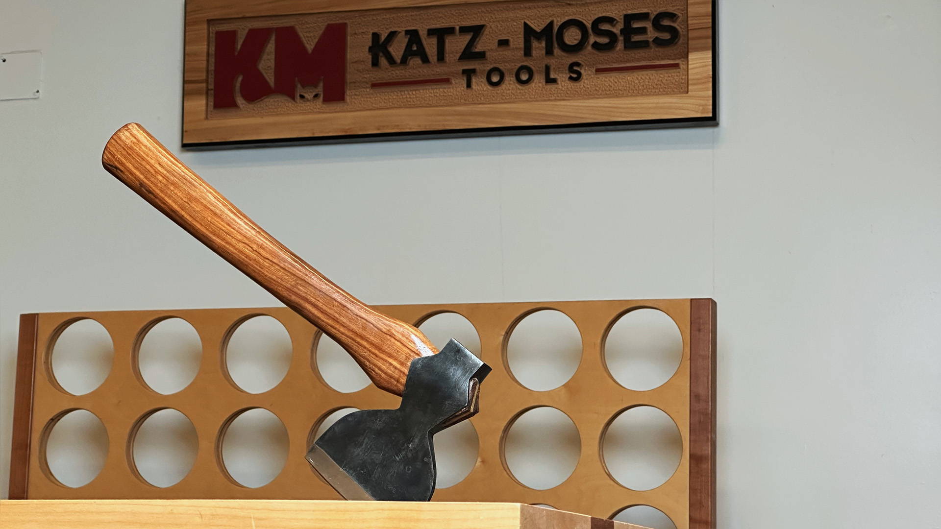 Quick Tip: Using a Hatchet to Cut to a Line