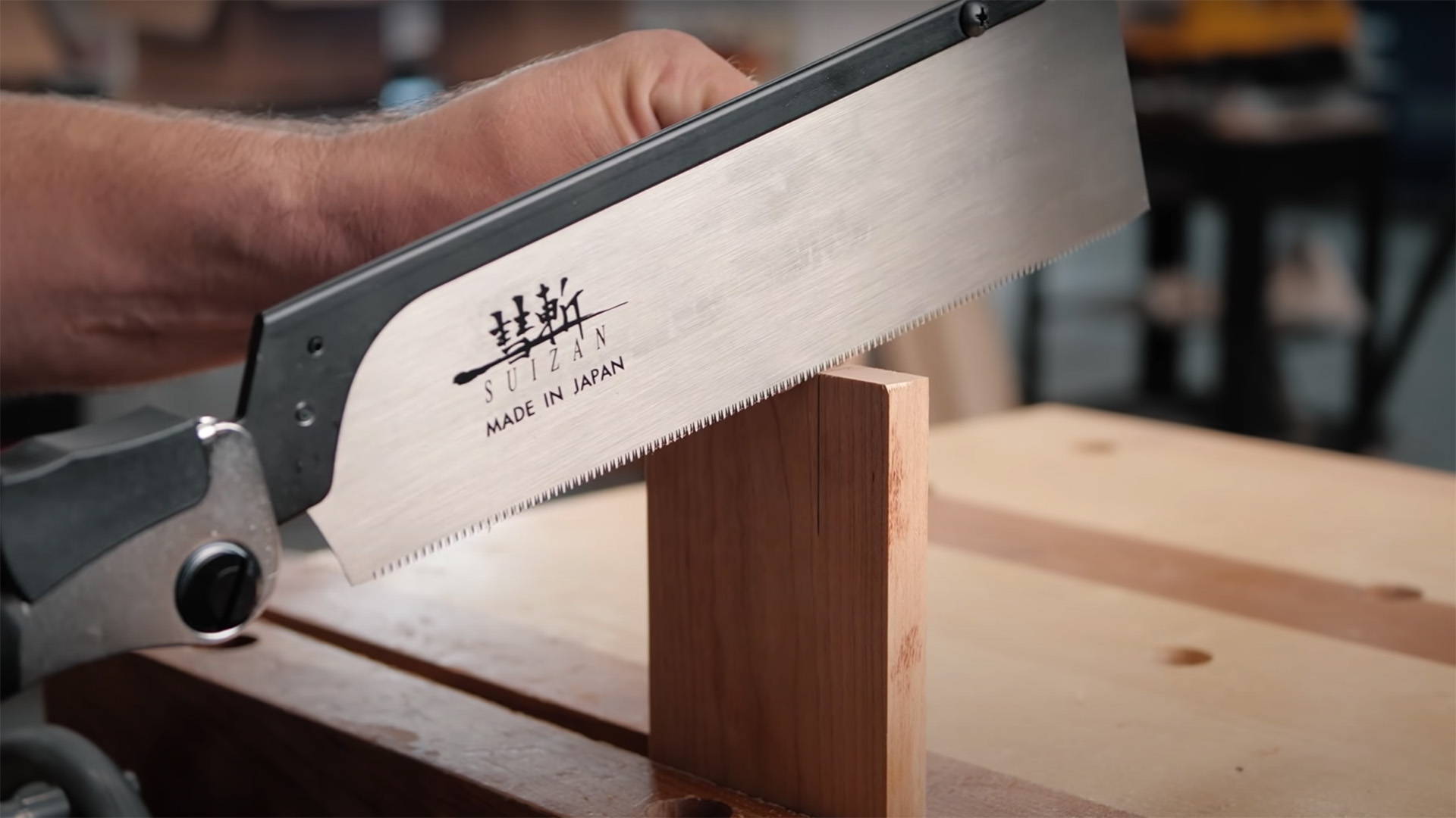 6 Tips for Starting Hand Saw Cuts (Quick Tip)