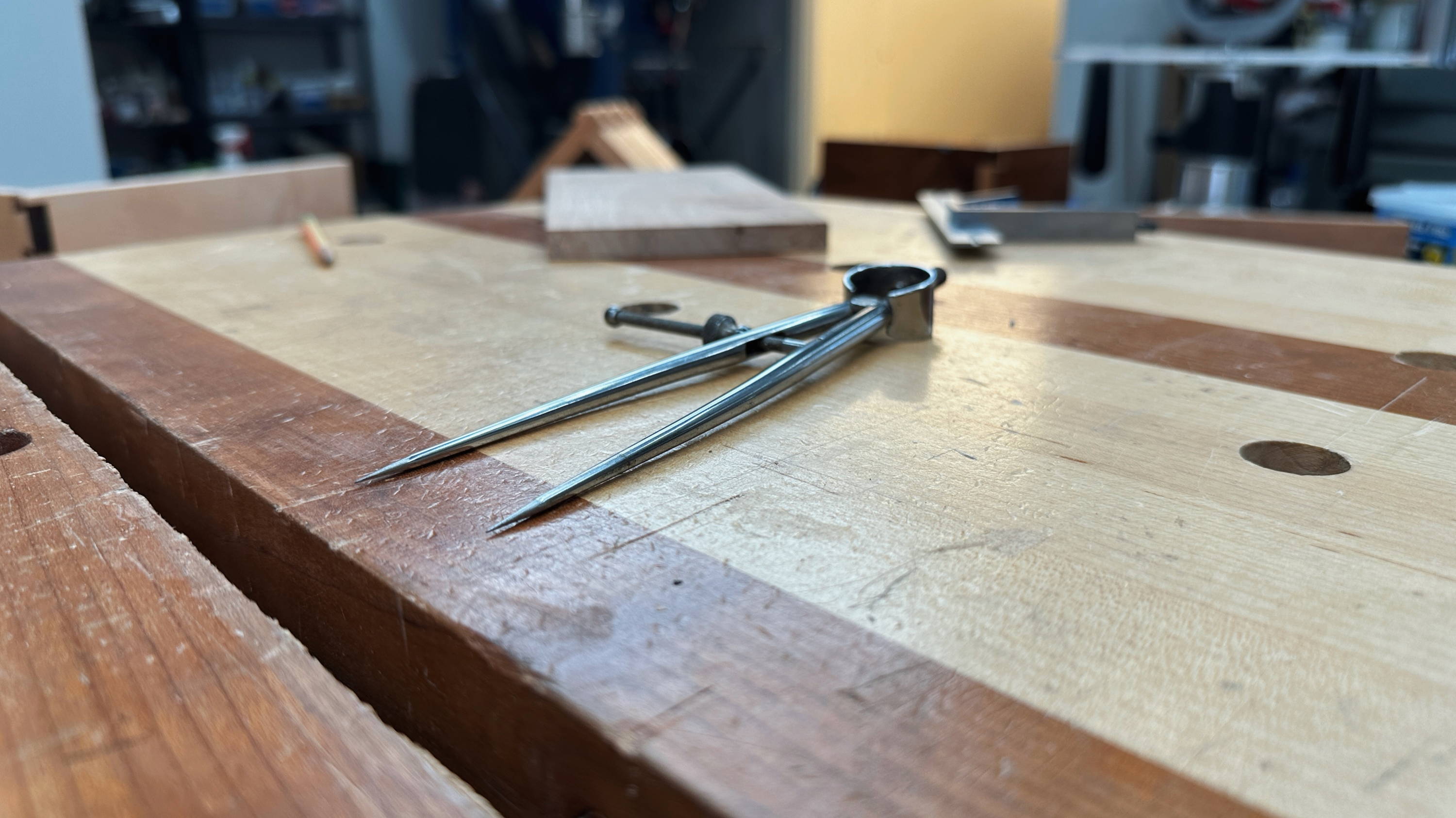 How to Lay Out Even Dovetails with Dividers (and Zero Math)