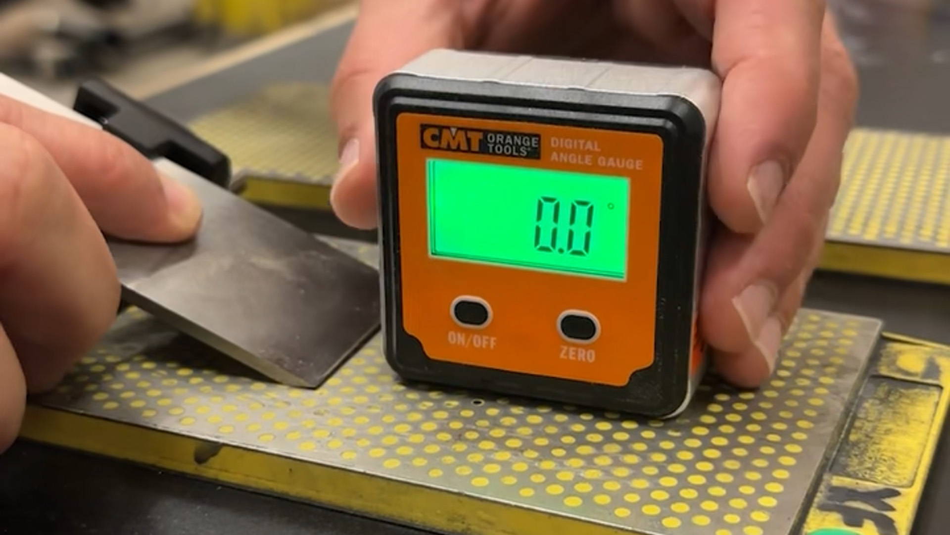 Using a Digital Angle Finder for Hand Tool Sharpening (Quick Tip)