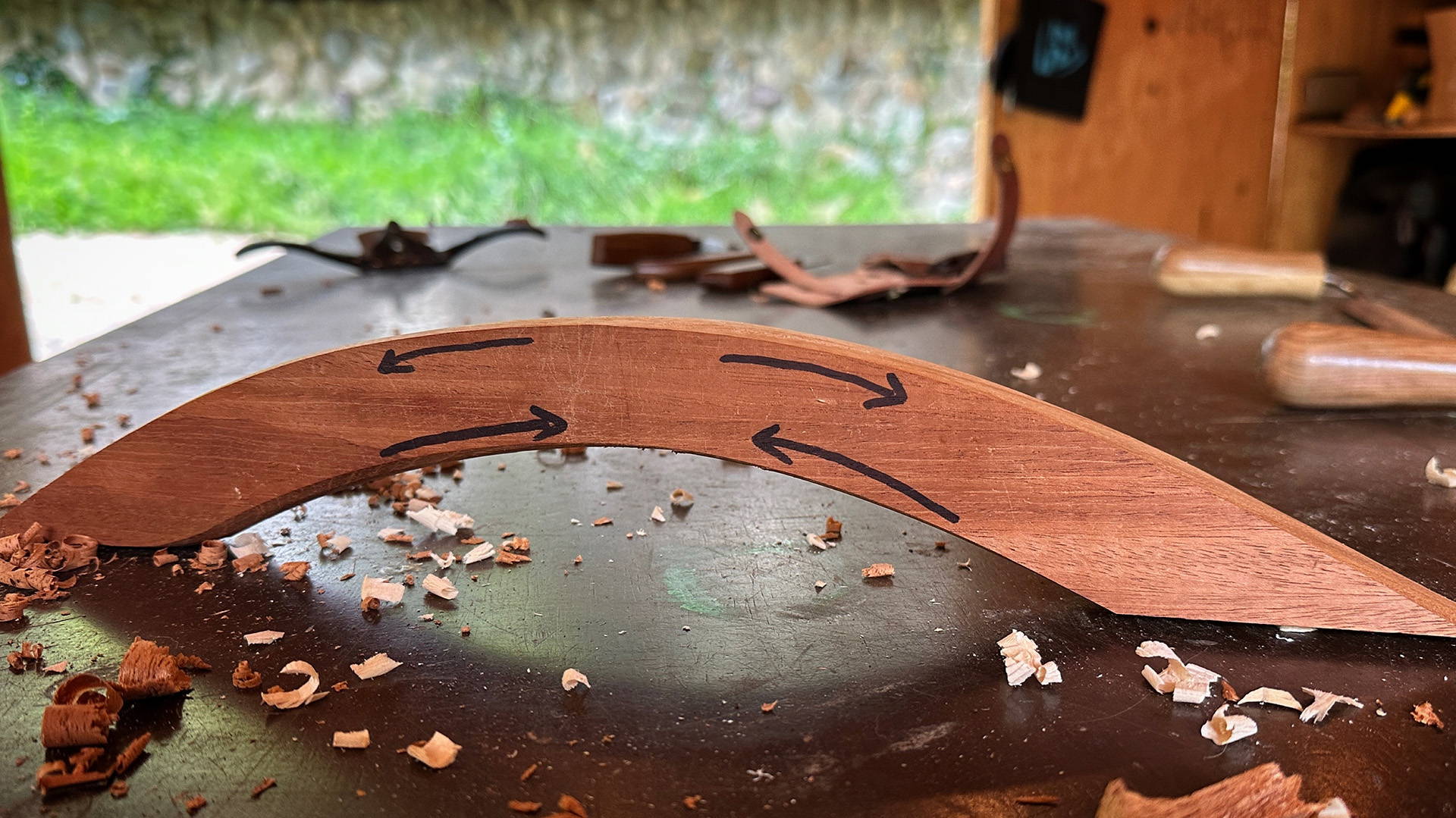 Get Grain Direction Right with Curved Cuts (Quick Tip)
