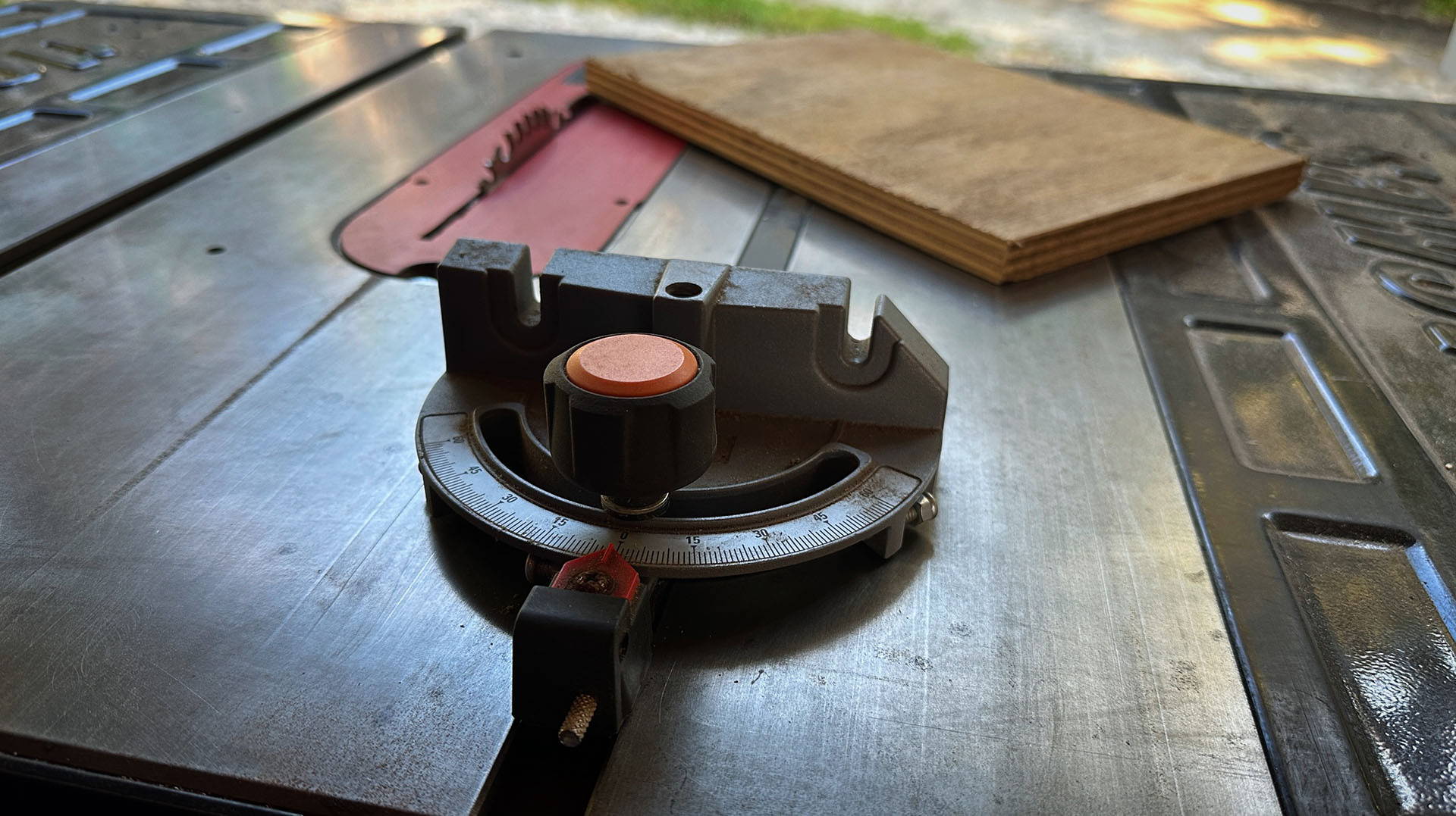How To Check a Miter Gauge for Square (Quick Tip)