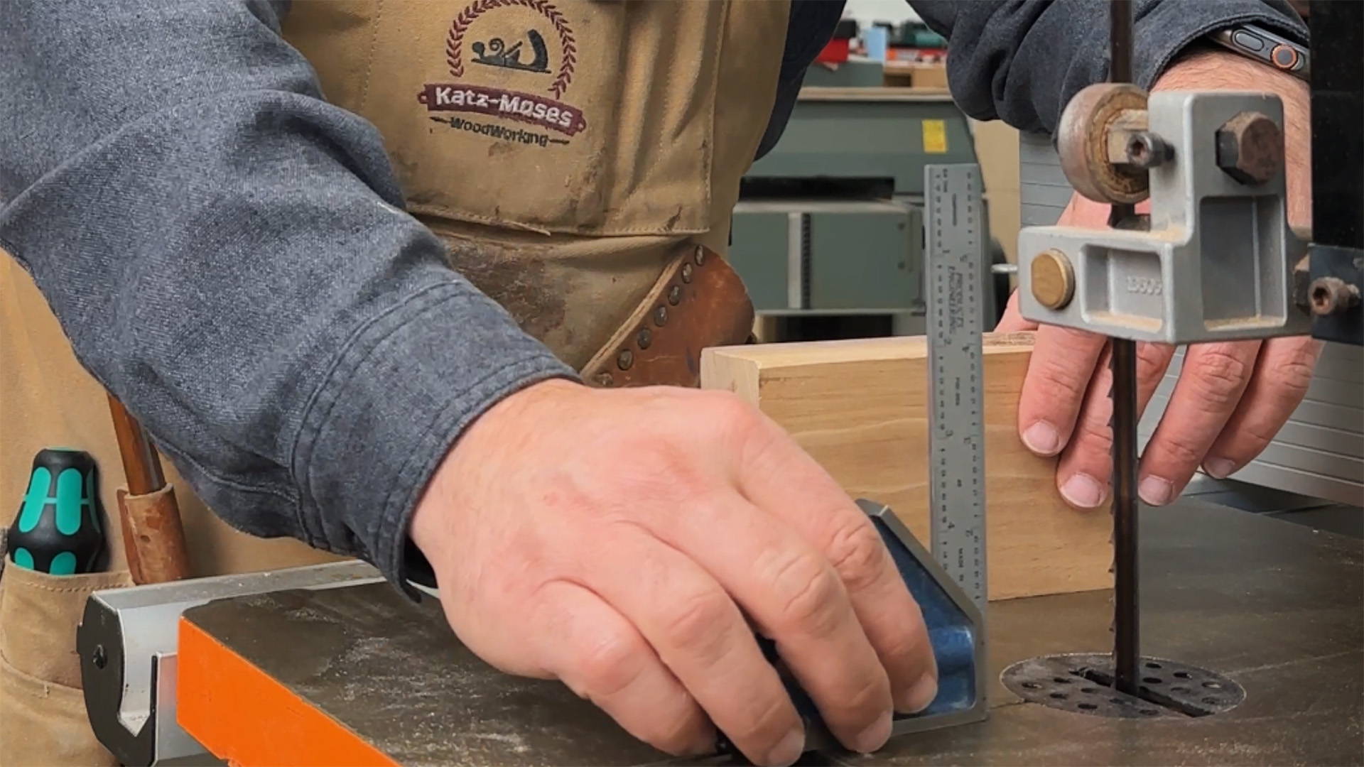 Nifty Trick to Check Your Bandsaw Blade for Square (Quick Tip)