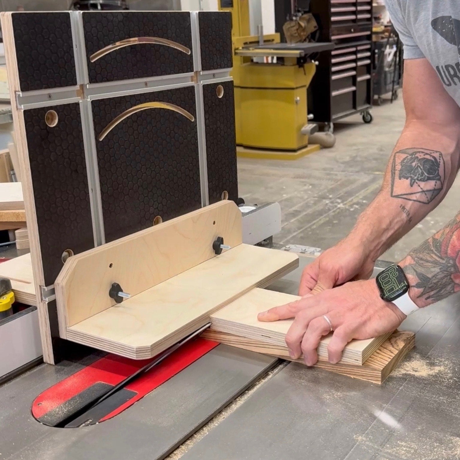 Universal Table Saw Jig (Pre-Sale)