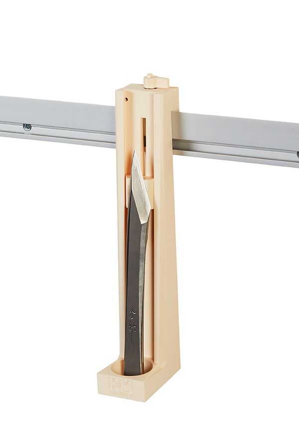 Universal Magnetic Chisel Holder