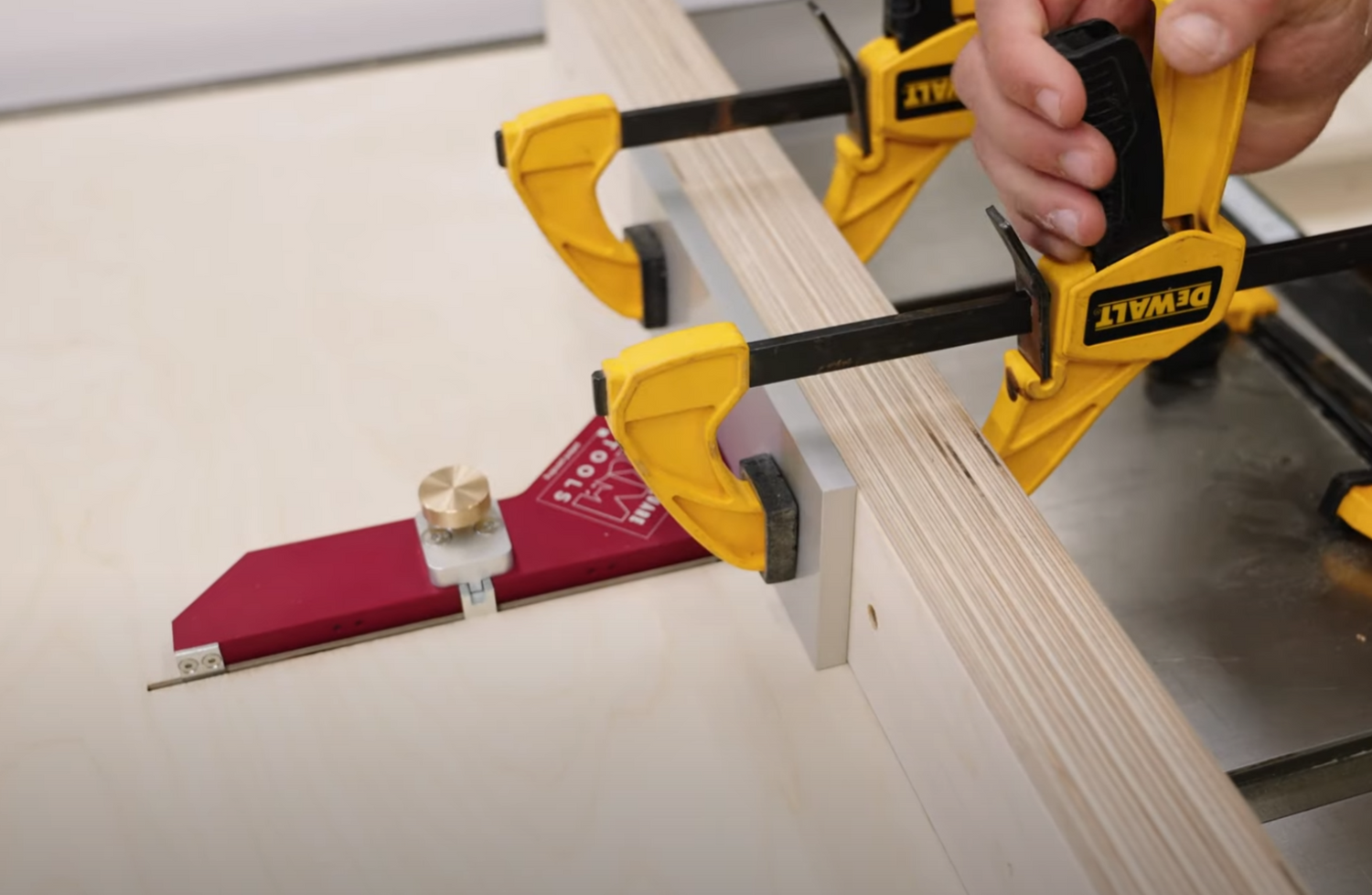KatzMoses Jig and Sled Square Revolutionize Your Woodworking! (Presa