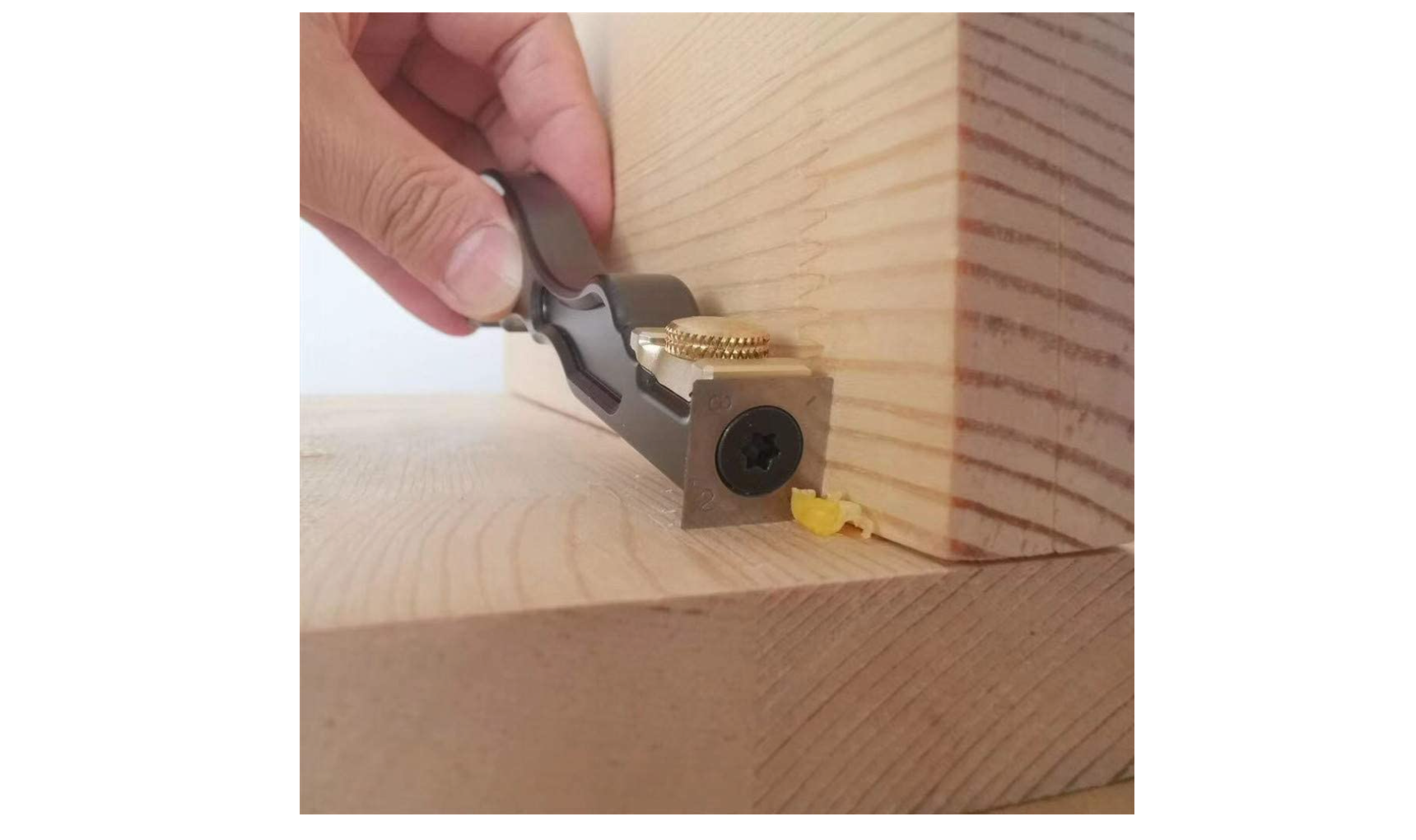 2-in-1 Corner and Glue Scraper